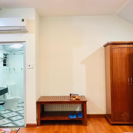 Hotel Khach San Hung Viet Kon Tum Exterior foto