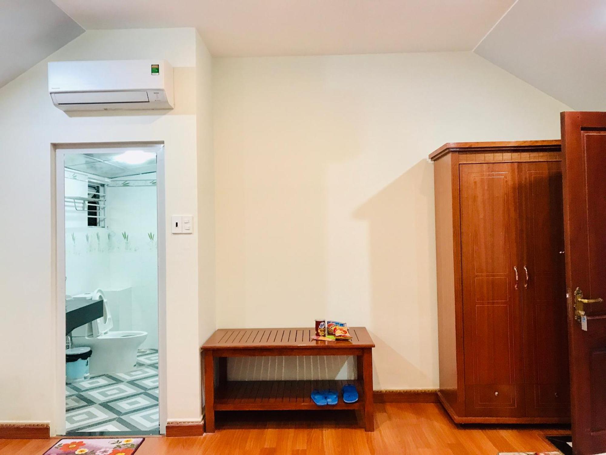 Hotel Khach San Hung Viet Kon Tum Exterior foto