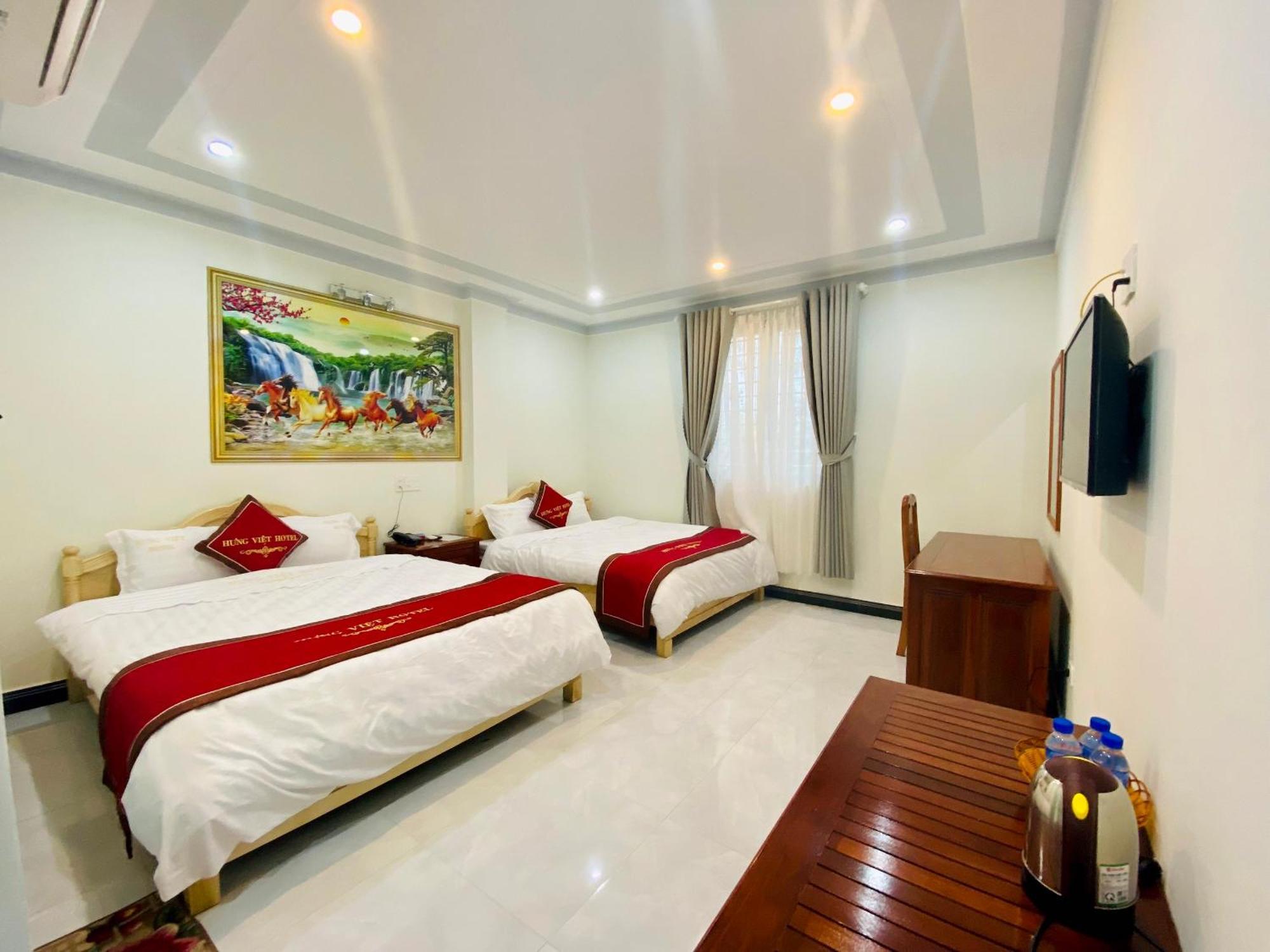 Hotel Khach San Hung Viet Kon Tum Exterior foto