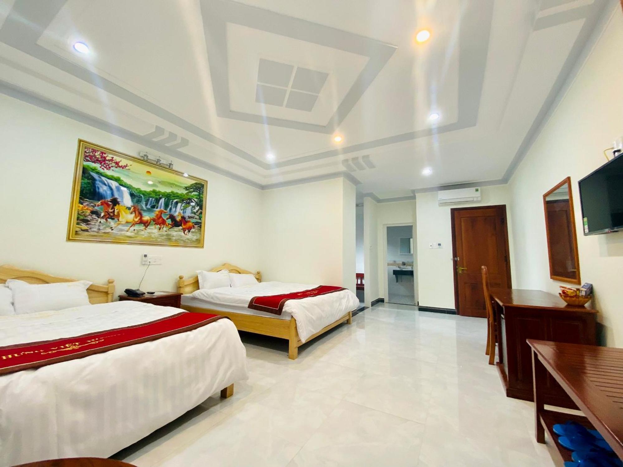 Hotel Khach San Hung Viet Kon Tum Exterior foto